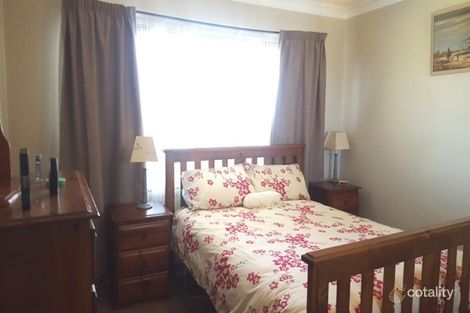 Property photo of 70 Kookaburra Parade Woodberry NSW 2322