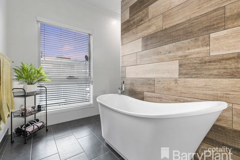 Property photo of 9 Treetop Drive Cardigan VIC 3352