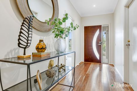 17 Merlin Dr, Cranbourne North, VIC 3977