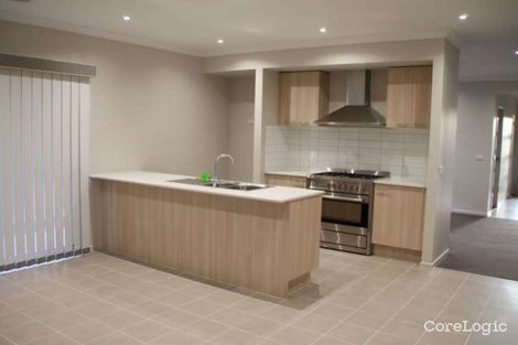 Property photo of 27 Smile Crescent Wyndham Vale VIC 3024