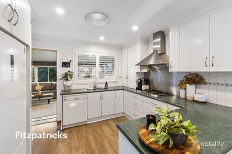 Property photo of 2 Quambi Place Mount Austin NSW 2650