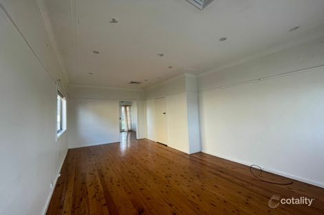 Property photo of 27 Parliament Road Macquarie Fields NSW 2564