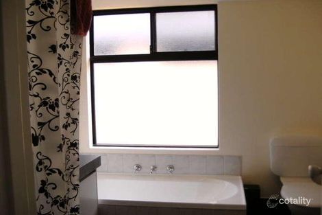 Property photo of 9 Oakworth Meander Tapping WA 6065