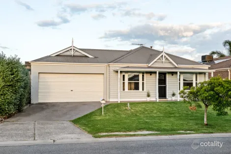 Property photo of 26 Fairways Boulevard Cranbourne North VIC 3977