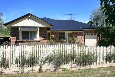 1/8 Anslow St, Woodend, VIC 3442