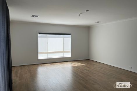 Property photo of 13 Simpson Place Evanston Park SA 5116