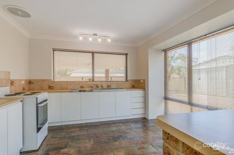 Property photo of 4 Amber Way Thornlie WA 6108