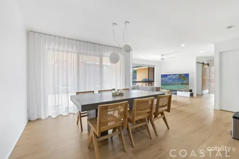 Property photo of 35 Willunga Place Merrimac QLD 4226