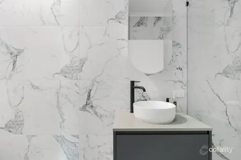 Property photo of 8/2 Macquarie Street Teneriffe QLD 4005