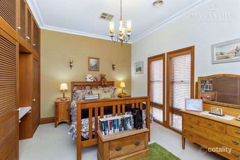 Property photo of 95 Simkin Crescent Kooringal NSW 2650