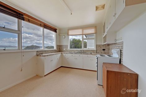 Property photo of 15 Lake Vue Parade Midway Point TAS 7171