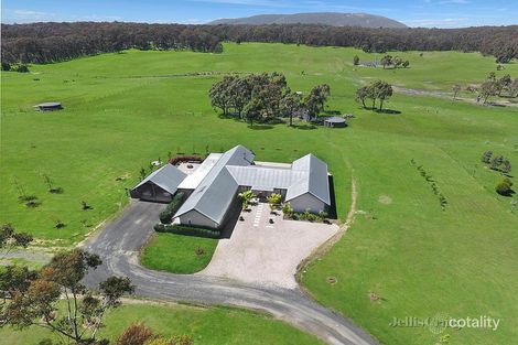 33 Slatey Creek Rd, Woodend, VIC 3442