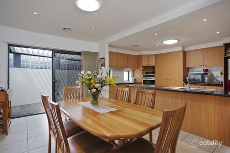 Property photo of 1 Grenoble Close Spring Gully VIC 3550