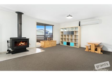 Property photo of 13 Milla Way Koo Wee Rup VIC 3981
