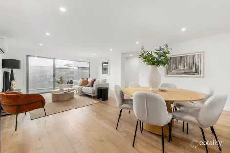 Property photo of 4/49 Rosamond Road Maidstone VIC 3012