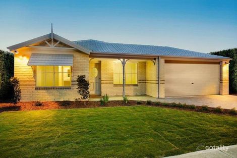 13 Parklink Dr, Cranbourne East, VIC 3977