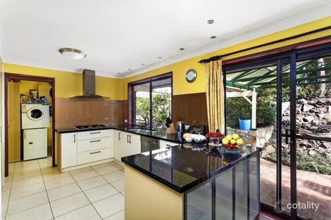 Property photo of 16 Temora Place Karabar NSW 2620