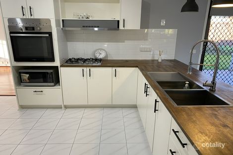 15 Glasgow St, St Andrews, NSW 2566