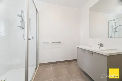 Property photo of 2/16 Leslie Street Eaglehawk VIC 3556