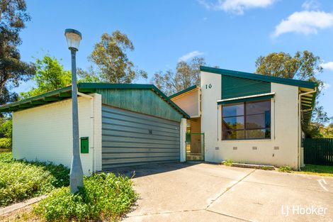 16 Leycester Pl, Charnwood, ACT 2615