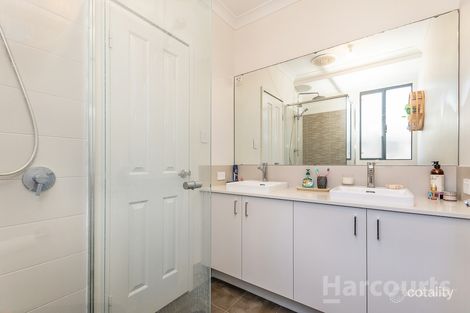 Property photo of 11 Polygala Way Sinagra WA 6065