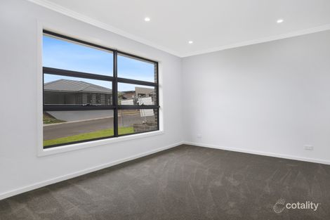 Property photo of 17 Roy Crescent Thirlmere NSW 2572