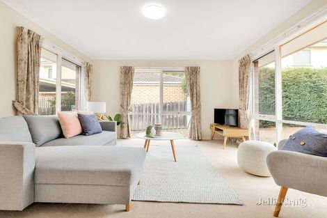 Property photo of 2/9 Ester Street Greensborough VIC 3088