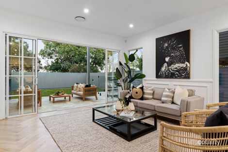Property photo of 19 Walkers Drive Balmoral QLD 4171