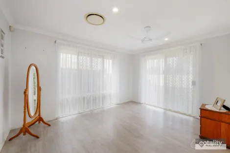 Property photo of 18 Marquis Court Avenell Heights QLD 4670