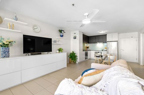 Property photo of 509/18 Thorn Street Kangaroo Point QLD 4169