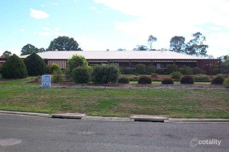 11 Flame Tree Ct, Walloon, QLD 4306