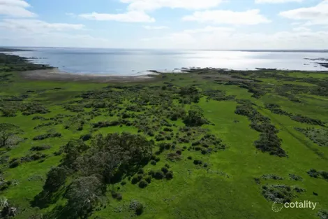 399 Hawks Nest Rd, Pomborneit East, VIC 3249