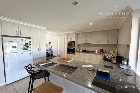 Property photo of 19 Mirrul Street Glenfield Park NSW 2650