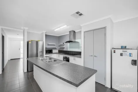 Property photo of 38 Warrida Way Maddington WA 6109