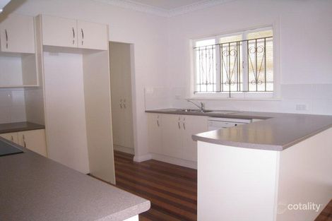 Property photo of 8 Weal Avenue Tarragindi QLD 4121
