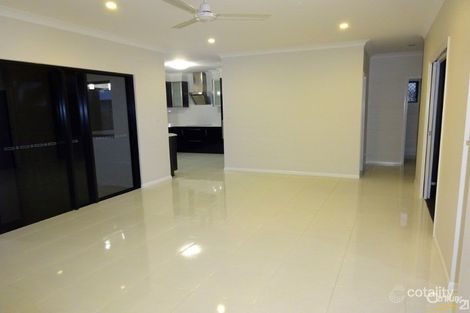 Property photo of 3 Cramer Street Bushland Beach QLD 4818