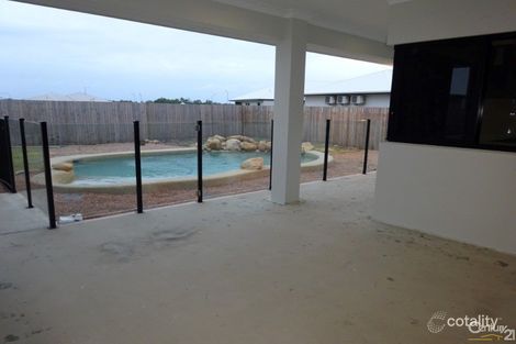 Property photo of 3 Cramer Street Bushland Beach QLD 4818