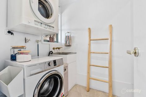 Property photo of 40/18 Tallebudgera Creek Road Burleigh Heads QLD 4220