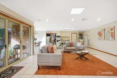 Property photo of 3 Cromer Fairway West Wodonga VIC 3690