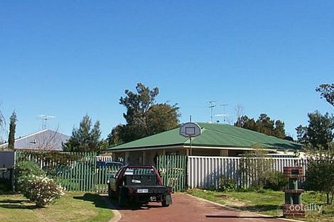 9 Isdell Pl, Greenfields, WA 6210