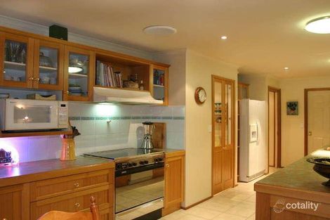Property photo of 16 Hillview Place Berwick VIC 3806