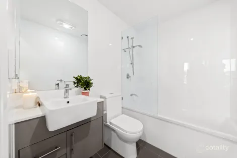 Property photo of 7/908 Logan Road Holland Park West QLD 4121