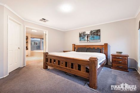 Property photo of 10 Cascade Way Hallam VIC 3803