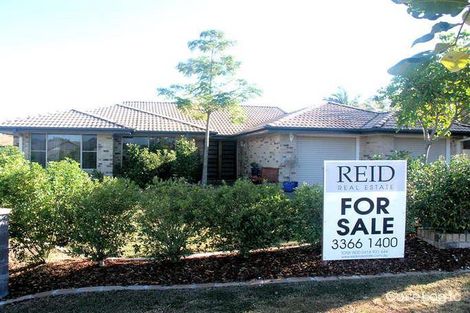 2 Reginald Ave, Arana Hills, QLD 4054