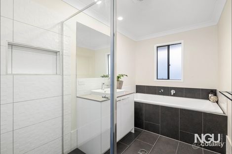 Property photo of 7 Islay Street Spring Mountain QLD 4300