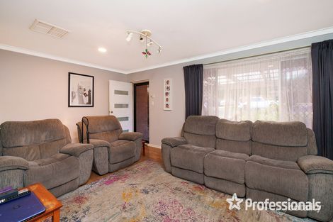 Property photo of 33 Butterick Place Girrawheen WA 6064