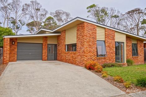 Property photo of 1/5 Whitegum Way Turners Beach TAS 7315