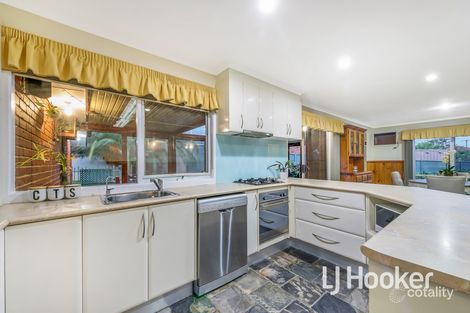 Property photo of 4 Sue Court Hampton Park VIC 3976