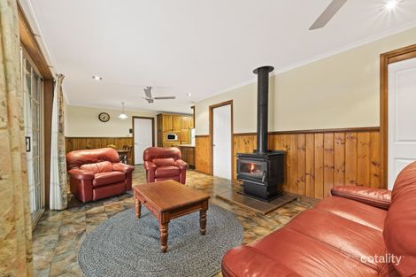 Property photo of 40 Spruce Drive Rowville VIC 3178