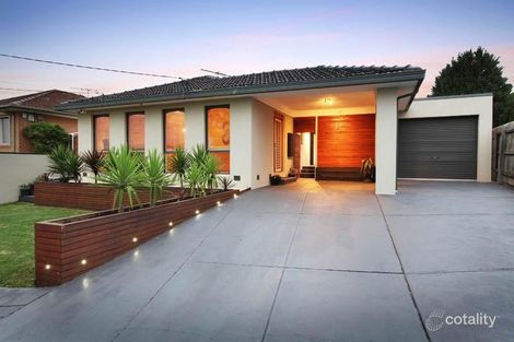 4 Mayfair Cl, Gladstone Park, VIC 3043